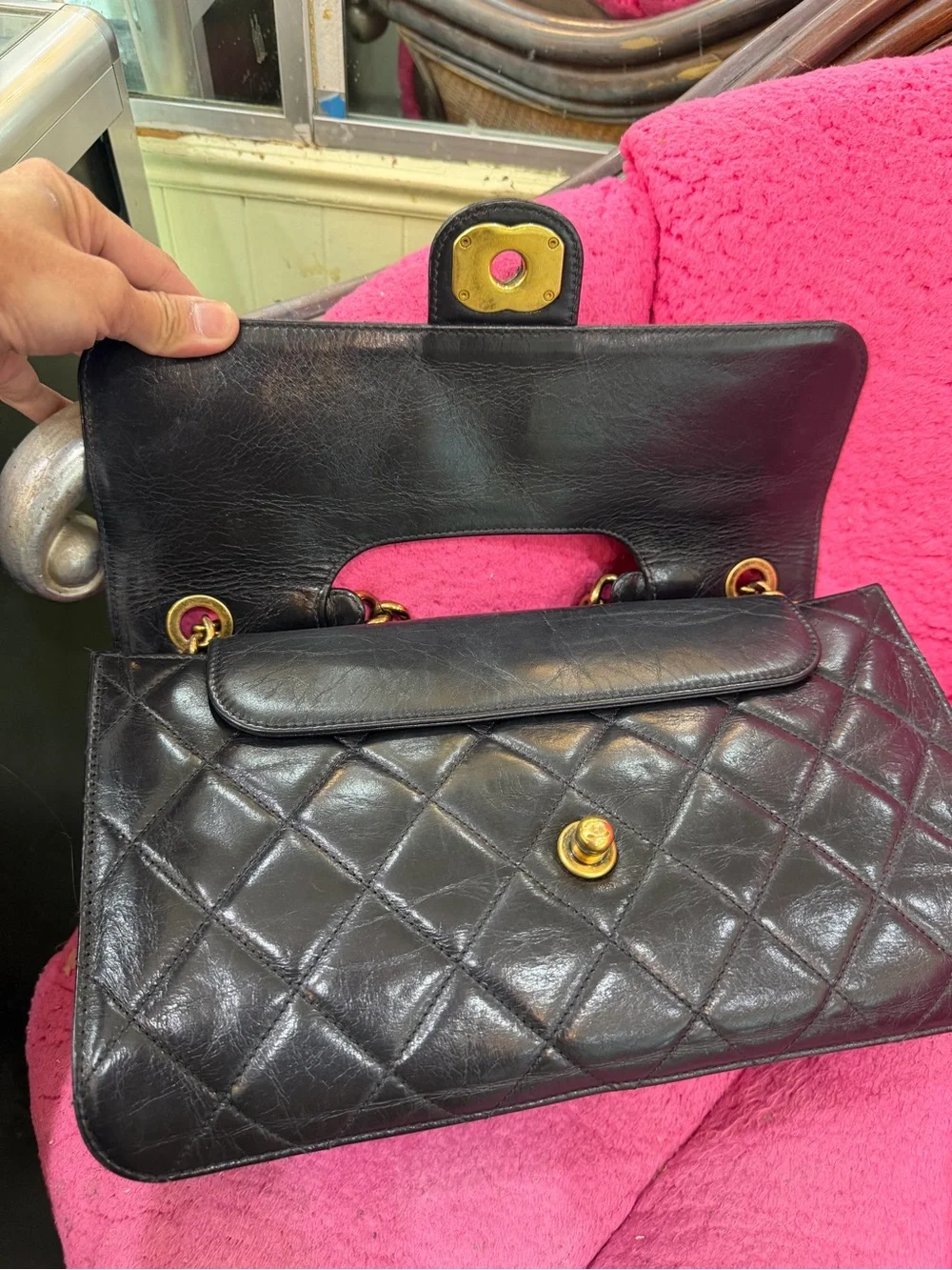 CHANEL shoulder bag
